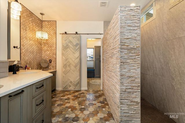 9802 W Big Springs Blvd., Boise, ID 83714