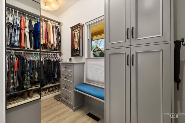 9802 W Big Springs Blvd., Boise, ID 83714