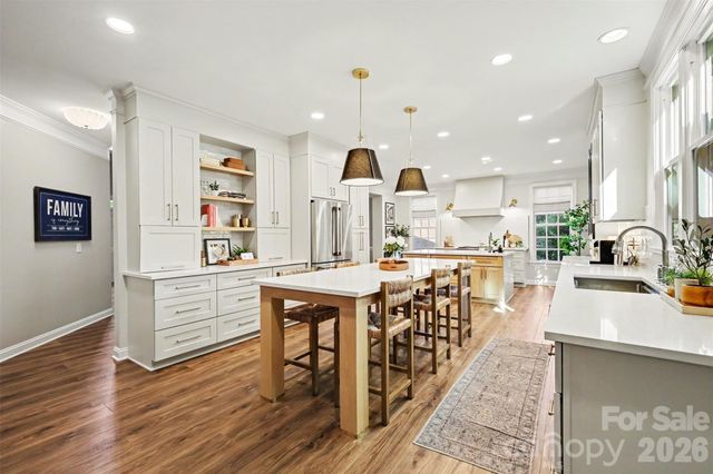 16619 Flintrock Falls Lane, Charlotte, NC 28278