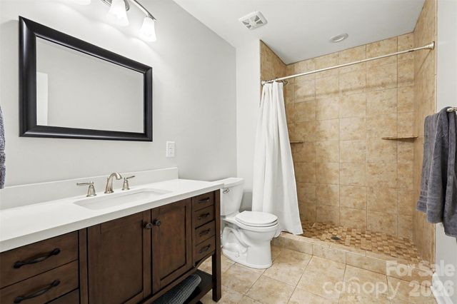 16619 Flintrock Falls Lane, Charlotte, NC 28278