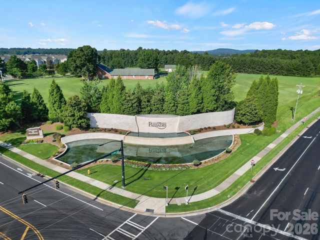 16619 Flintrock Falls Lane, Charlotte, NC 28278