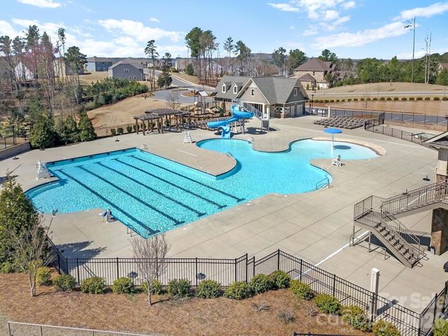 16619 Flintrock Falls Lane, Charlotte, NC 28278