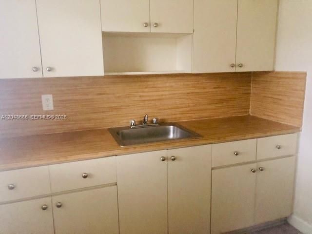 1008 E Ponce De Leon Blvd 3, Coral Gables, FL 33134