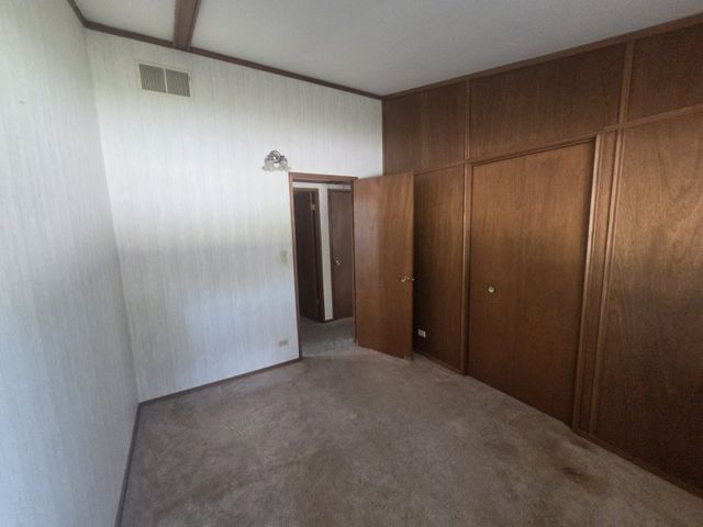 433 25th Avenue, East Moline, IL 61244
