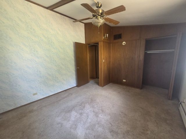 433 25th Avenue, East Moline, IL 61244