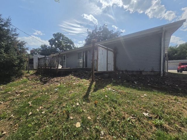 433 25th Avenue, East Moline, IL 61244