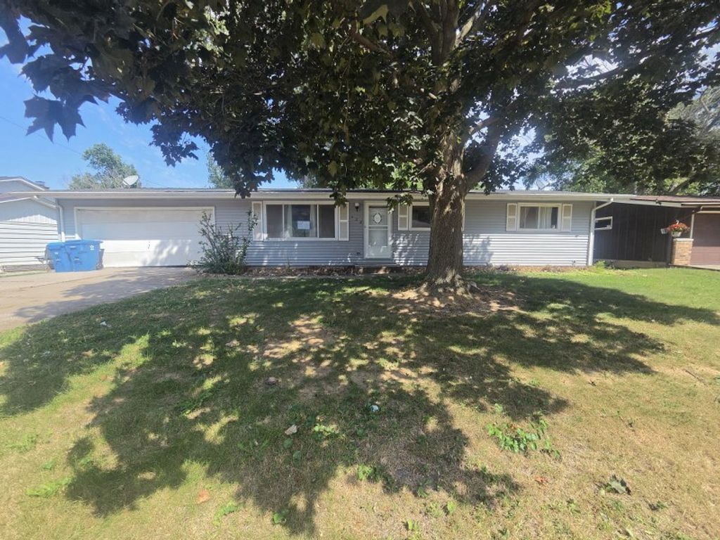433 25th Avenue, East Moline, IL 61244