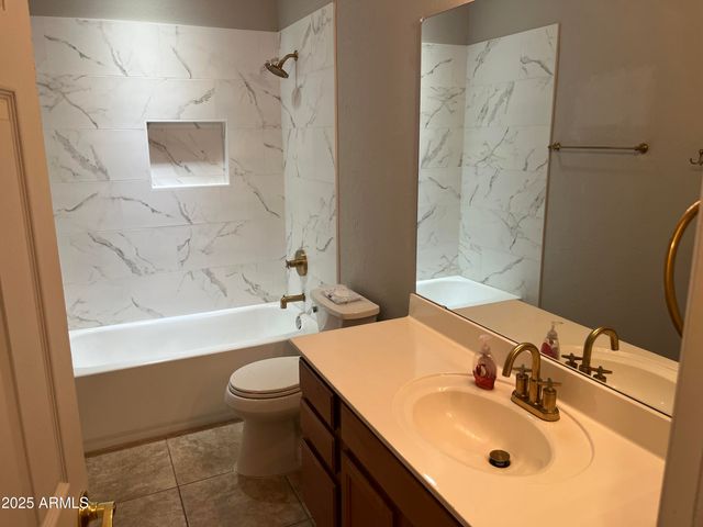 7007 W CARSON Road, Laveen, AZ 85339