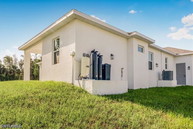 2941 37th AVE NE, Naples, FL 34120