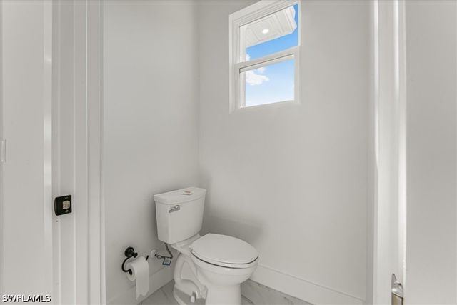 2941 37th AVE NE, Naples, FL 34120