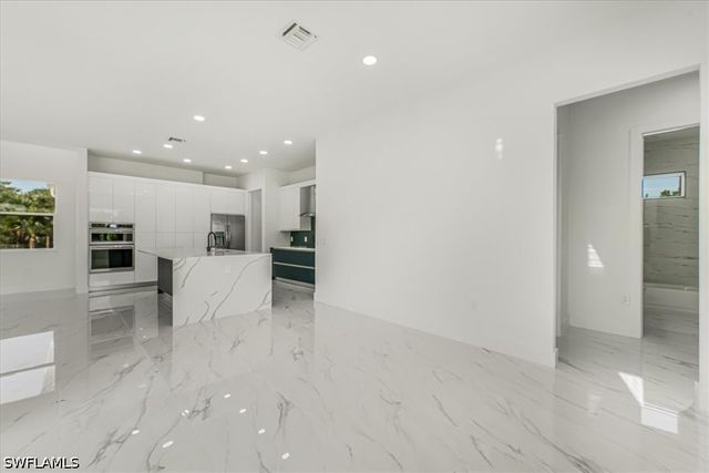 2941 37th AVE NE, Naples, FL 34120