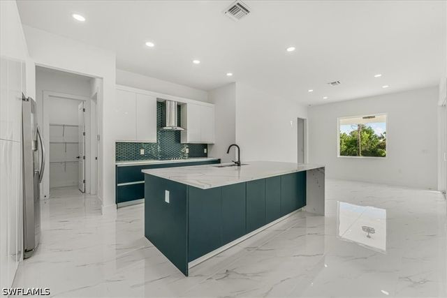 2941 37th AVE NE, Naples, FL 34120