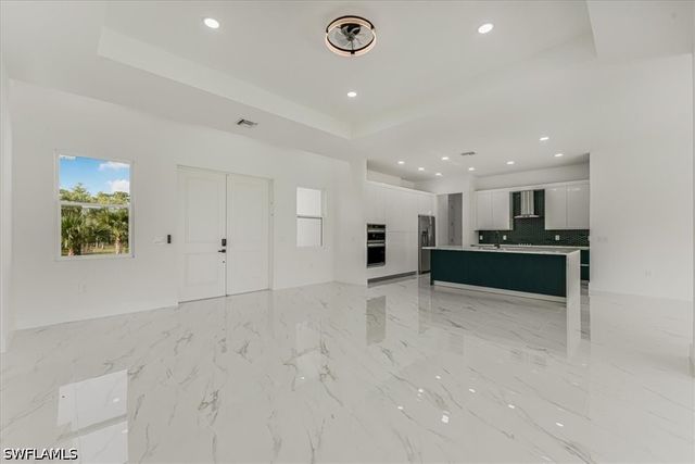 2941 37th AVE NE, Naples, FL 34120