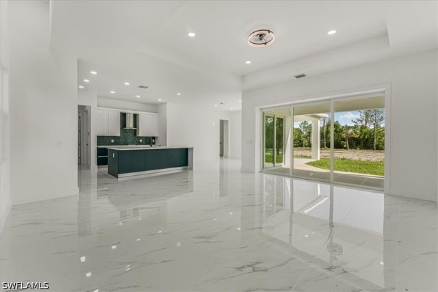 2941 37th AVE NE, Naples, FL 34120