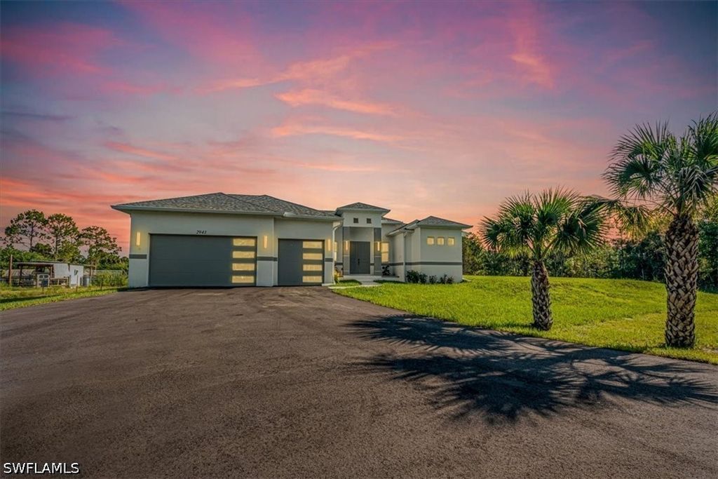 2941 37th AVE NE, Naples, FL 34120