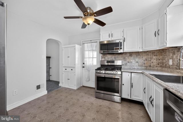 215 ASH RD, Wallingford, PA 19086