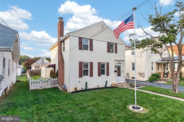 215 ASH RD, Wallingford, PA 19086