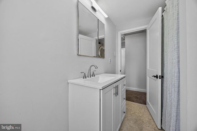 215 ASH RD, Wallingford, PA 19086
