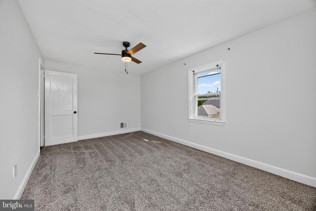 215 ASH RD, Wallingford, PA 19086