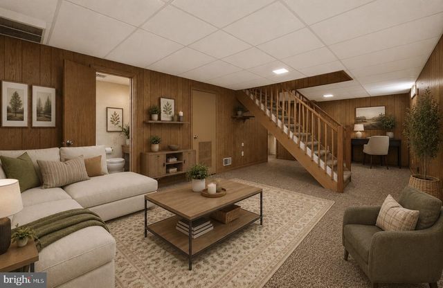 215 ASH RD, Wallingford, PA 19086