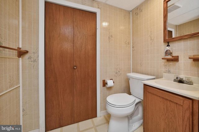 215 ASH RD, Wallingford, PA 19086