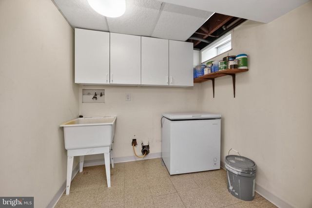 215 ASH RD, Wallingford, PA 19086