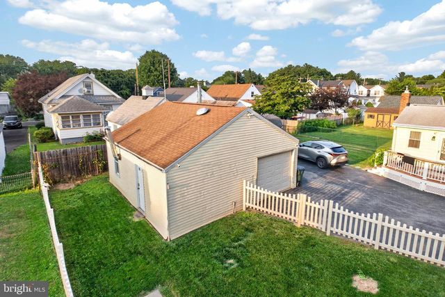 215 ASH RD, Wallingford, PA 19086