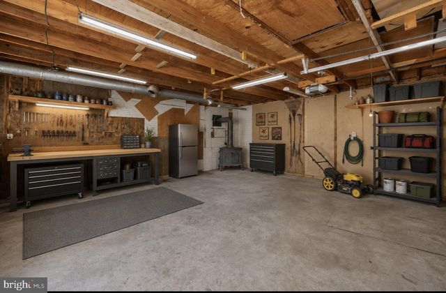 215 ASH RD, Wallingford, PA 19086