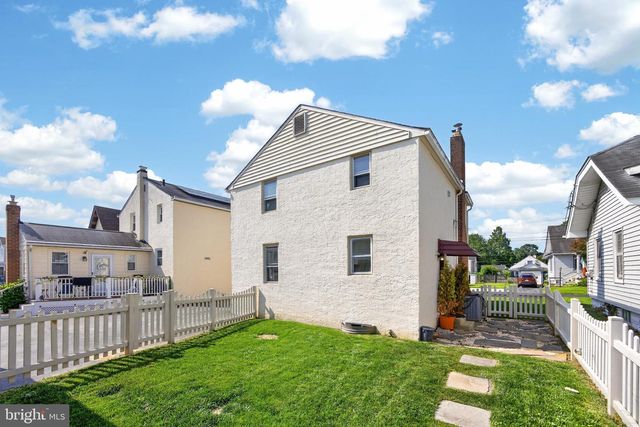 215 ASH RD, Wallingford, PA 19086