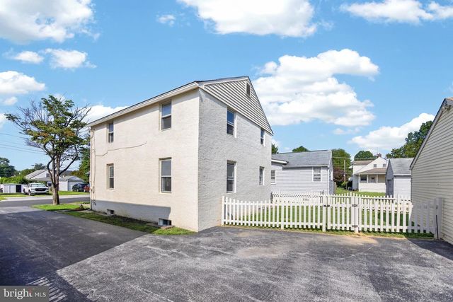 215 ASH RD, Wallingford, PA 19086