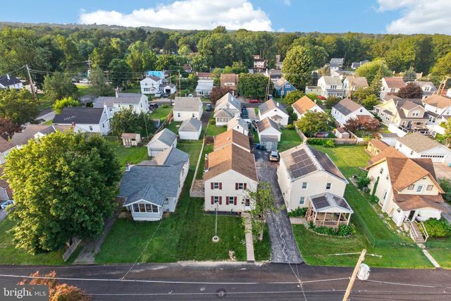 215 ASH RD, Wallingford, PA 19086