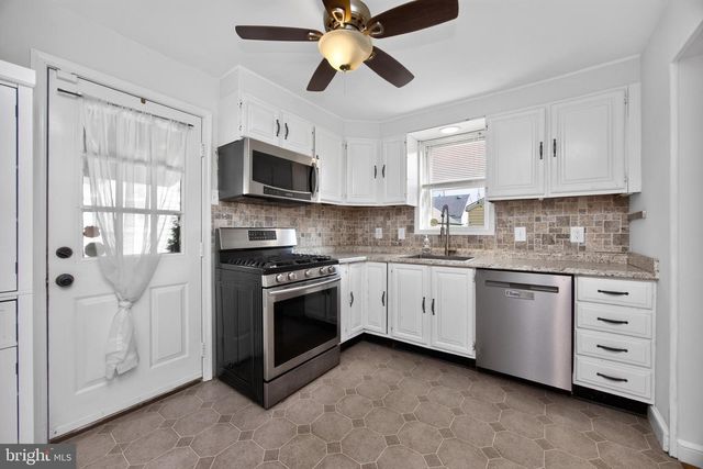 215 ASH RD, Wallingford, PA 19086
