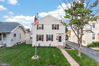 215 ASH RD, Wallingford, PA 19086