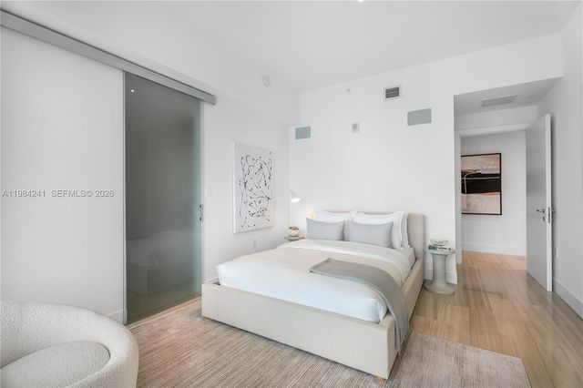 1451 Brickell Ave 2703, Miami, FL 33131