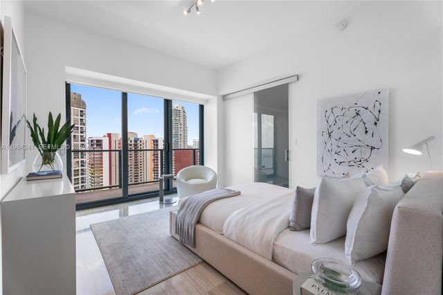 1451 Brickell Ave 2703, Miami, FL 33131