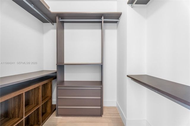 1451 Brickell Ave 2703, Miami, FL 33131