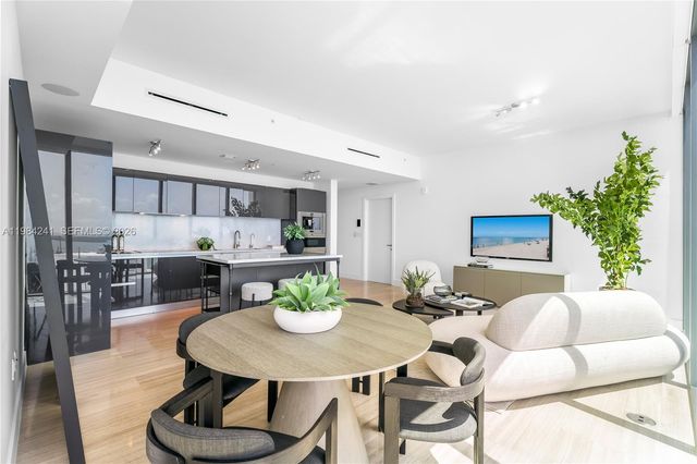 1451 Brickell Ave 2703, Miami, FL 33131