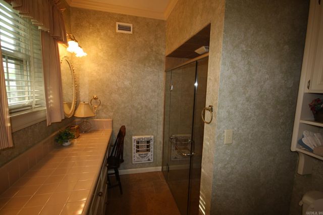 524 W Sypert Street, Nashville, AR 71852