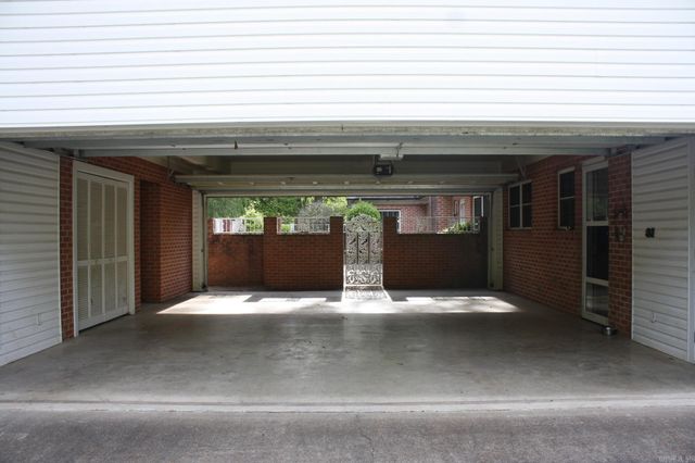 524 W Sypert Street, Nashville, AR 71852