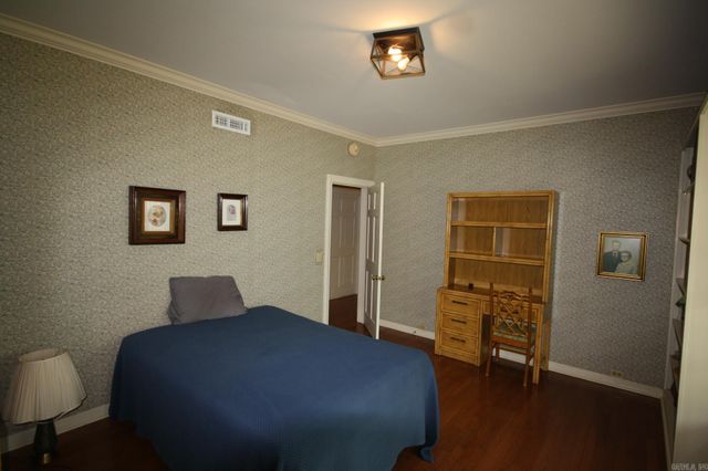 524 W Sypert Street, Nashville, AR 71852