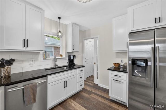 2403 Mari Kay Court, Brentwood, MO 63144