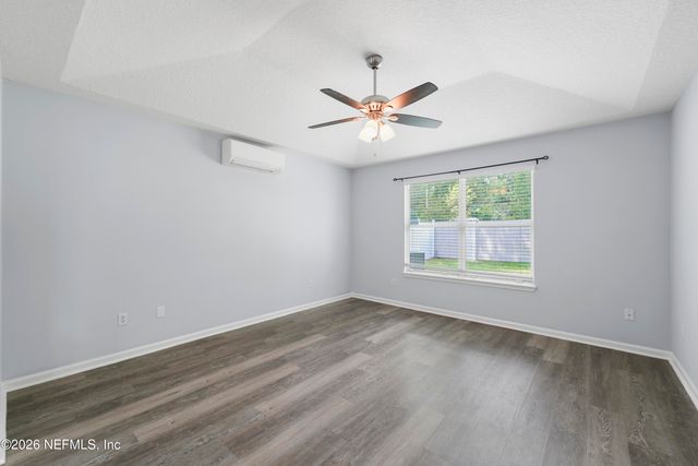 2154 SOFTWIND Trail W, Jacksonville, FL 32224