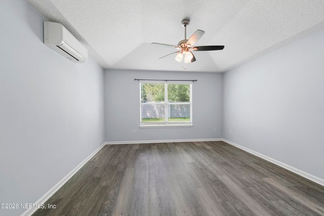 2154 SOFTWIND Trail W, Jacksonville, FL 32224
