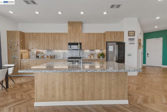 45128 Warm Springs Blvd 609, Fremont, CA 94539