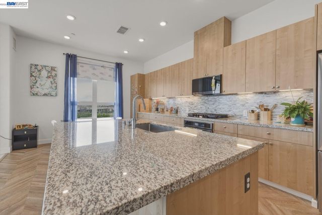 45128 Warm Springs Blvd 609, Fremont, CA 94539