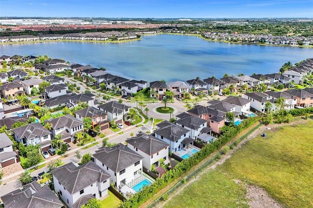 15501 NW 88th Avenue 15501, Miami Lakes, FL 33018