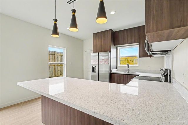 5800 Ozark Avenue, Mcallen, TX 78504