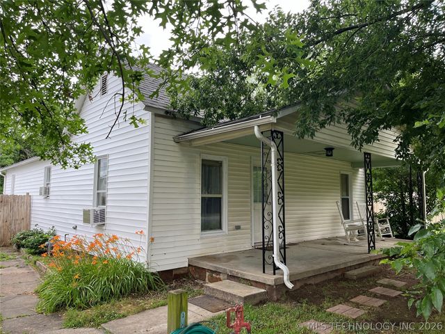 610 W Washington Avenue, Krebs, OK 74501