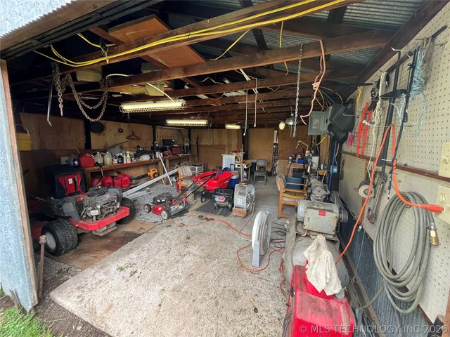 610 W Washington Avenue, Krebs, OK 74501
