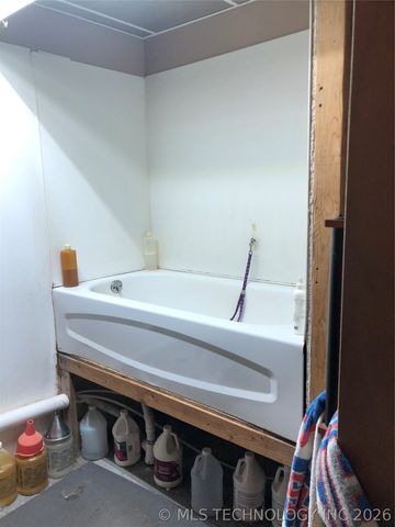 610 W Washington Avenue, Krebs, OK 74501